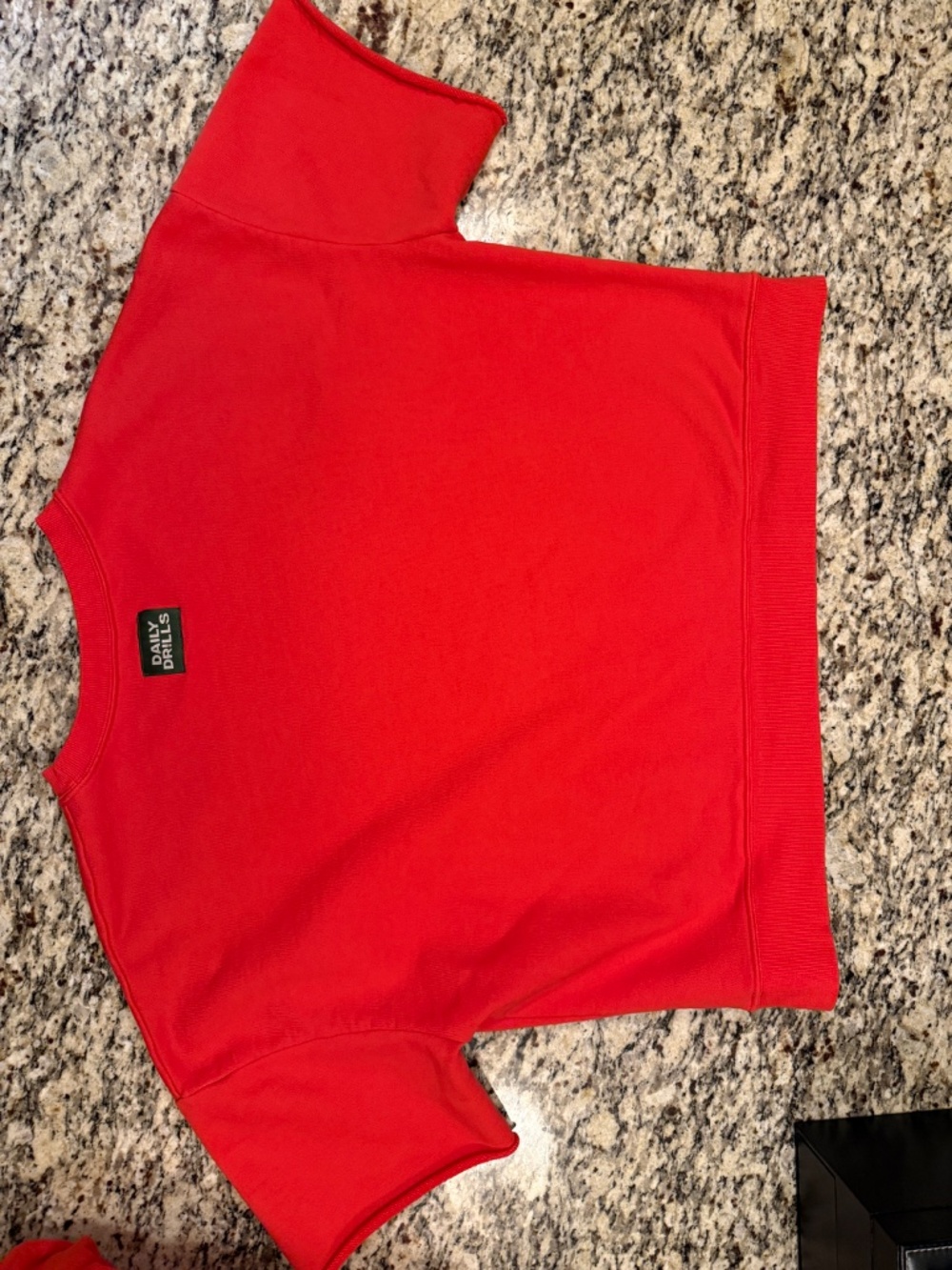 Daily Drills Heart Cropped Sleeve Crew XS/S - Picture 2 of 5